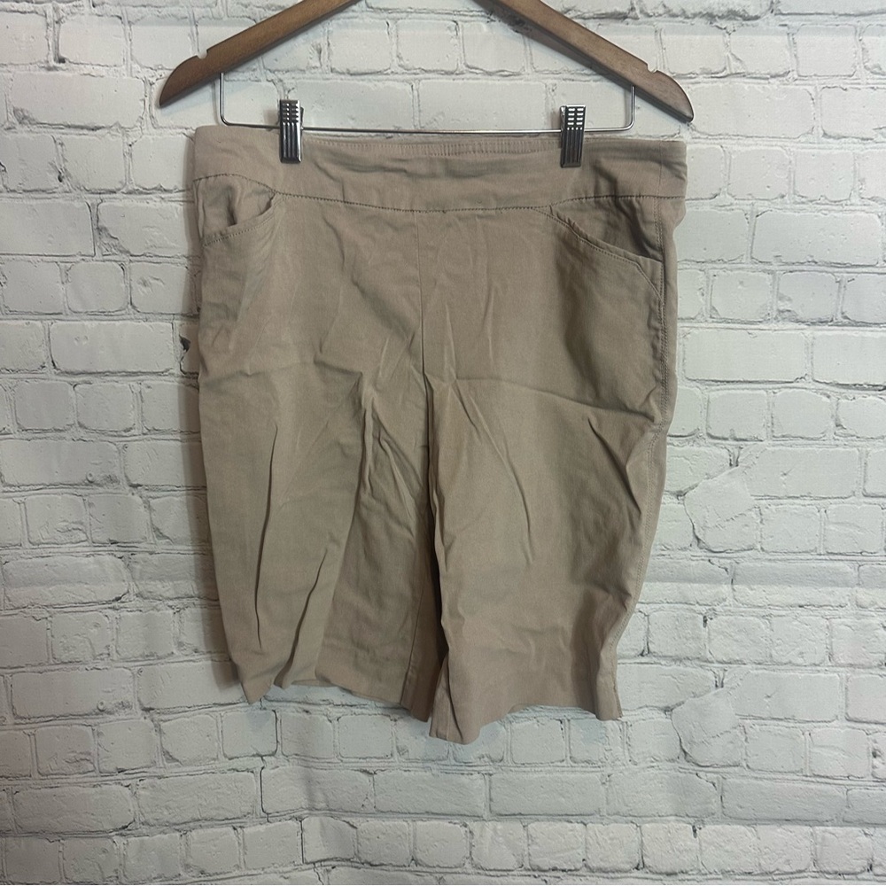 Kim Rogers Women's Beige Shorts